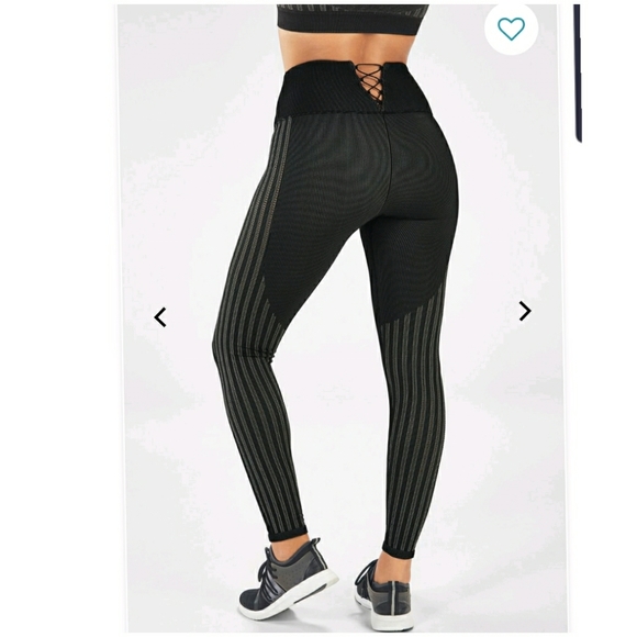 High-Waisted Seamless Rib Legging - Picture 3 of 4